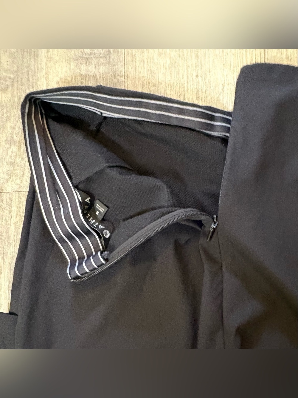 Athleta Black Ankle Slim Ponte Pants - Picture 5 of 5